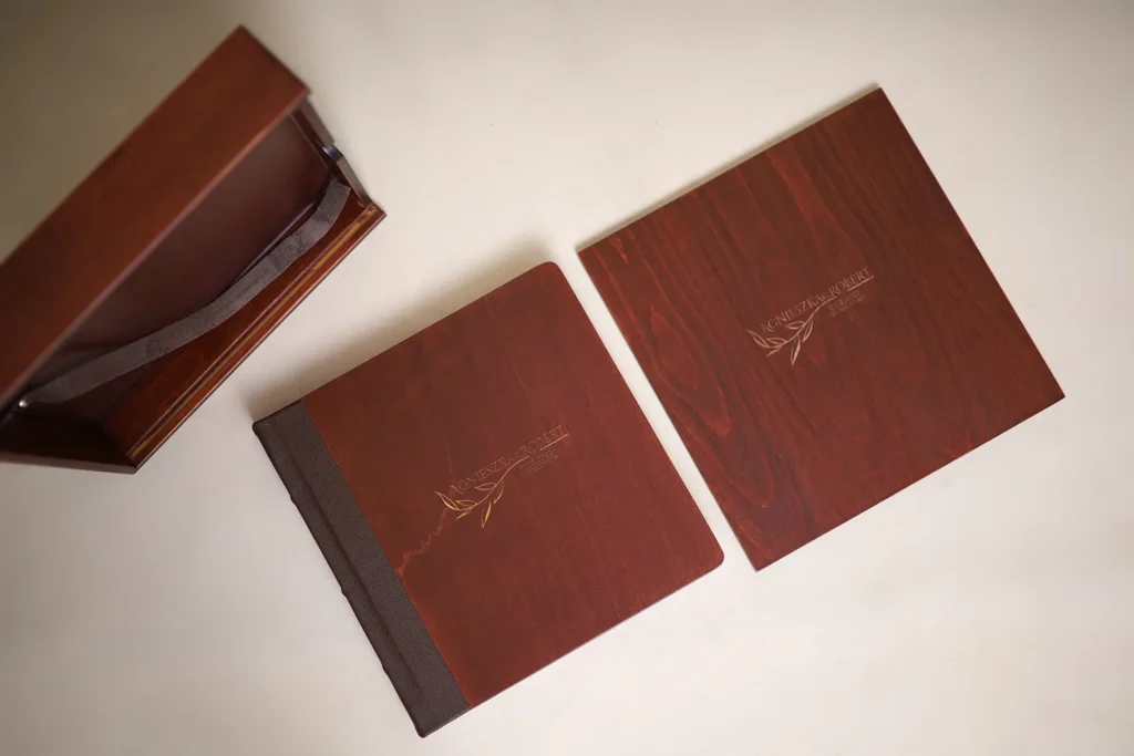 A complete image of our product, wooden album